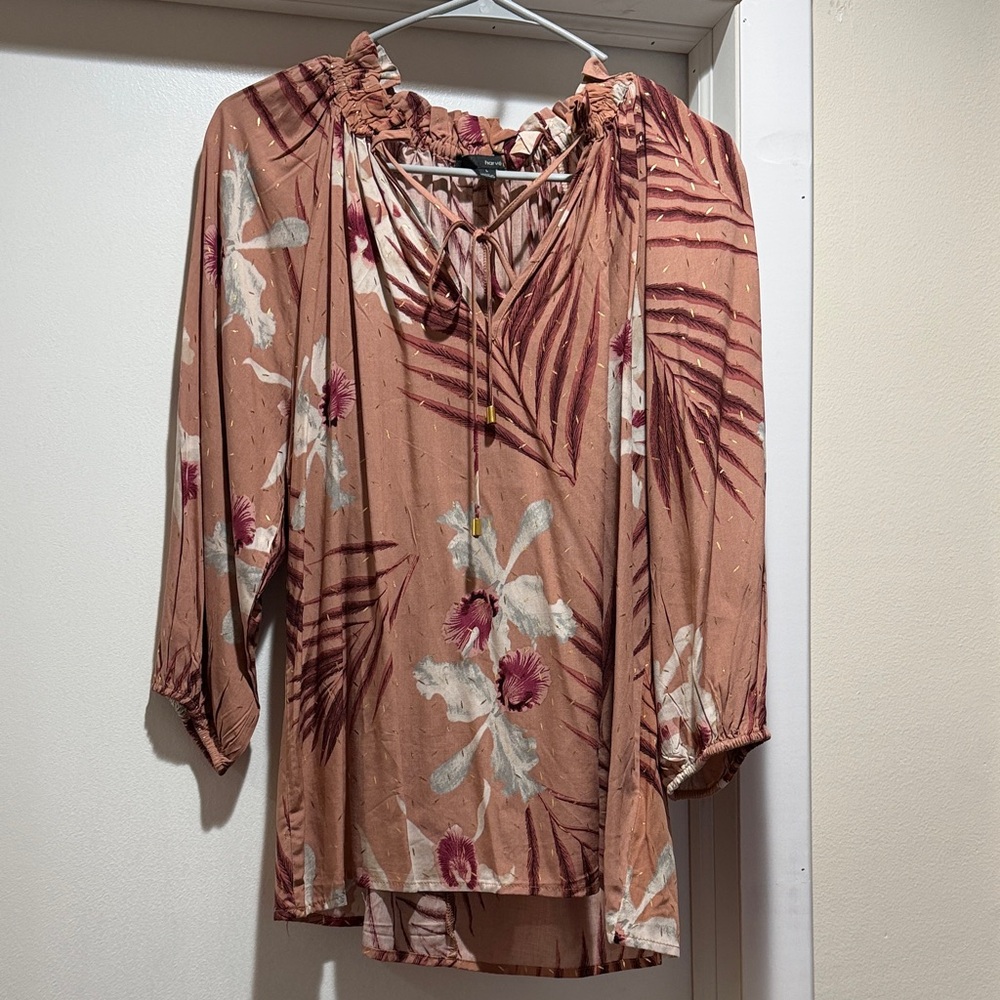 Harvey Bernard Floral Ruffle Neck Women's Top EUC